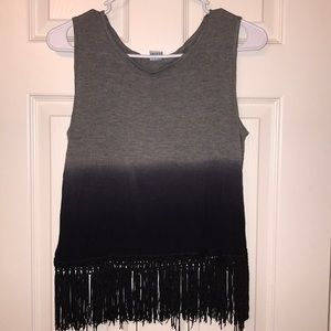 Gray to black fringe tank